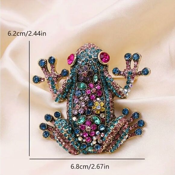 🩵 NEW Stunning & sparkling large frog brooch 🩵 - Picture 5 of 8